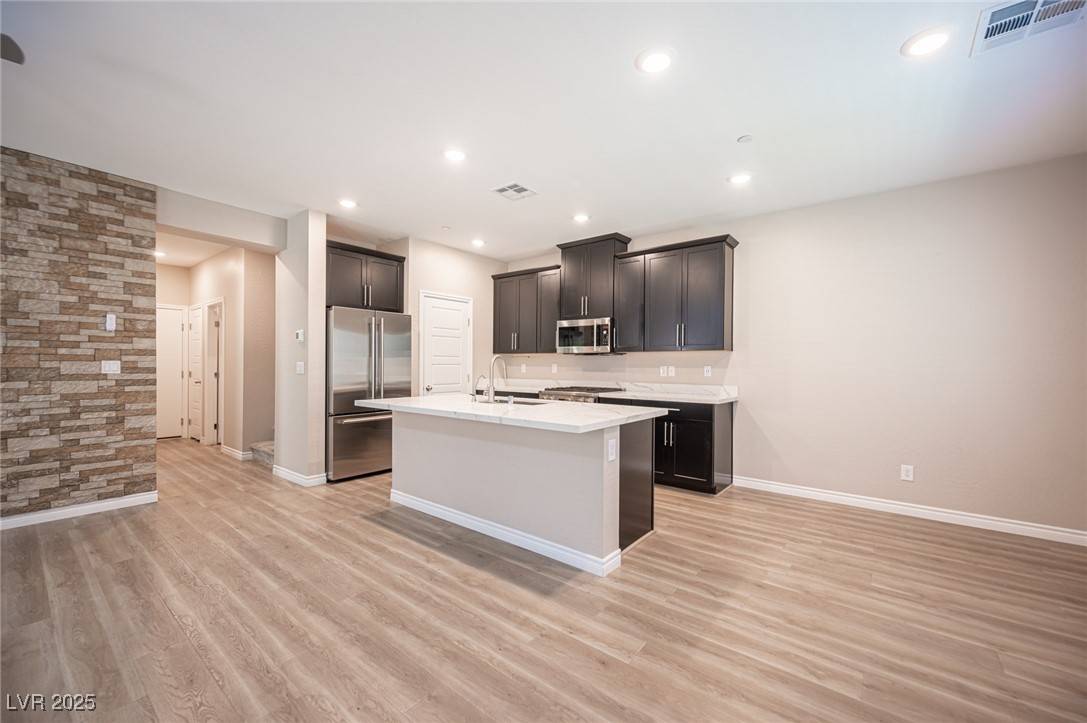 Las Vegas, NV 89138,600 N Carriage Hill DR #1053
