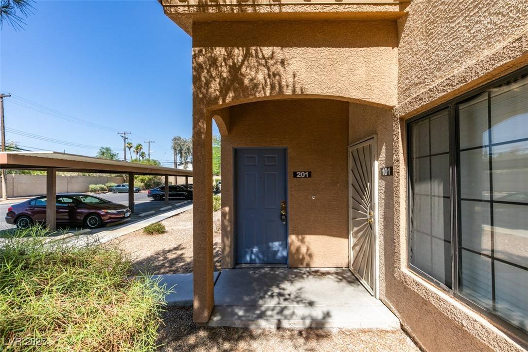 Las Vegas, NV 89108,2030 Rancho Lake DR #201