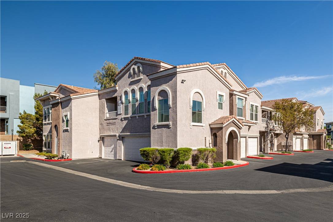 10001 Peace WAY #2228, Las Vegas, NV 89147