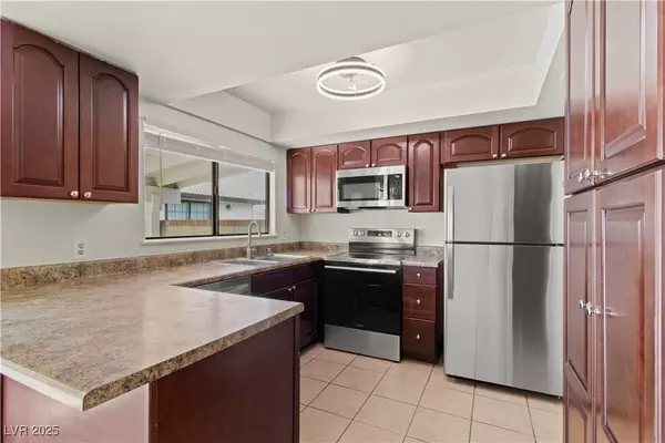 3936 Applecrest ST, Las Vegas, NV 89108