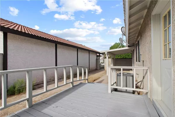 Las Vegas, NV 89108,3936 Applecrest ST