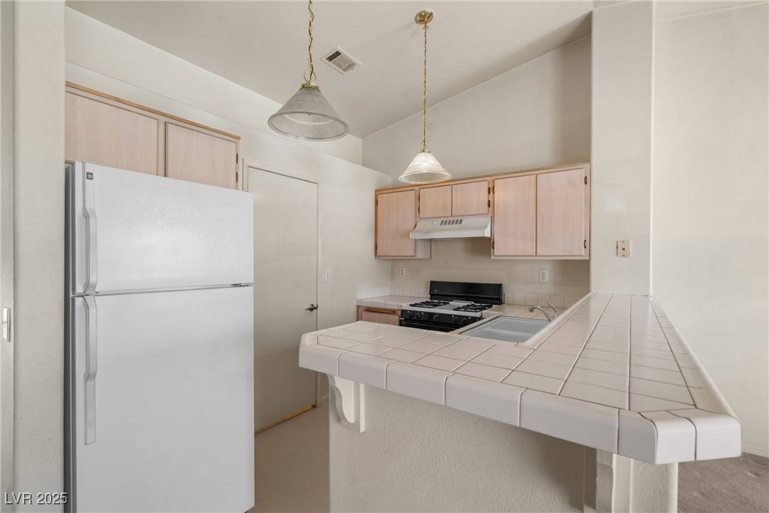 Las Vegas, NV 89156,6201 E Lake Mead BLVD #210