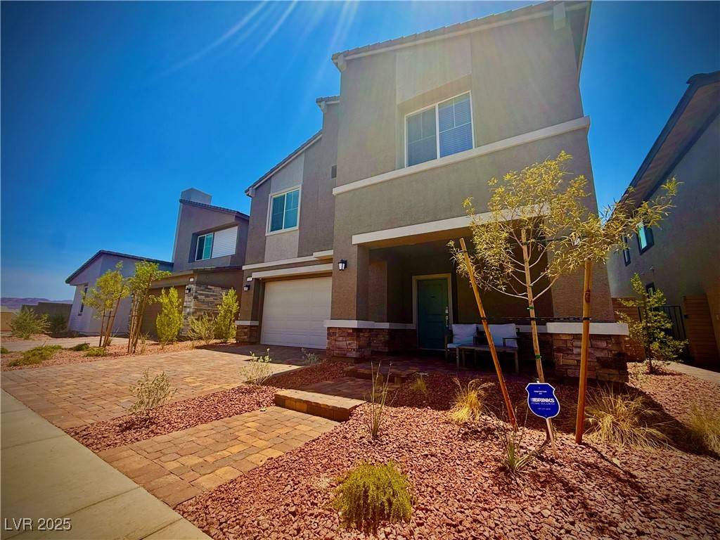 137 Rohan Crest AVE, Henderson, NV 89011