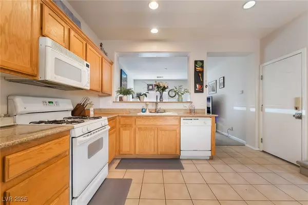 Henderson, NV 89052,11140 African Sunset ST