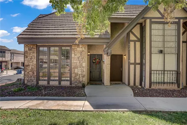 814 Pepperwood LN, Las Vegas, NV 89107
