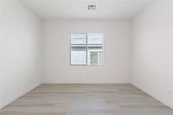 Las Vegas, NV 89156,2745 Avril Point ST