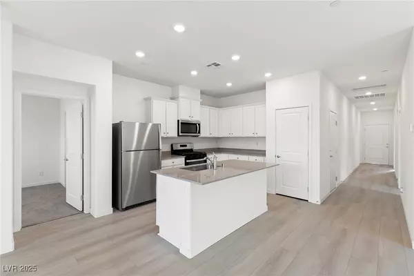 2733 Avril Point ST, Las Vegas, NV 89156