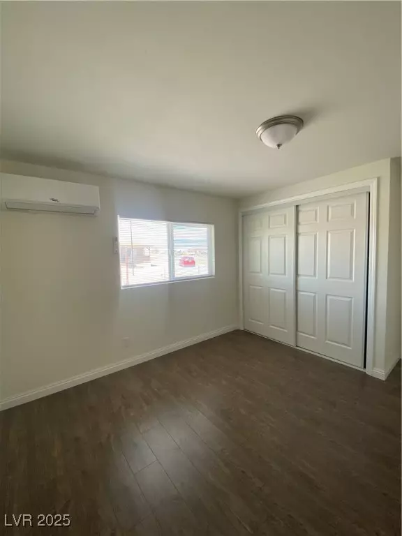 Pahrump, NV 89048,1470 Michael DR #B