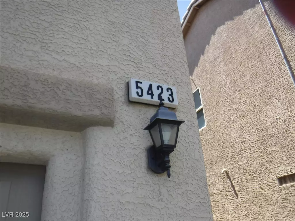Las Vegas, NV 89122,5423 Gold One LN