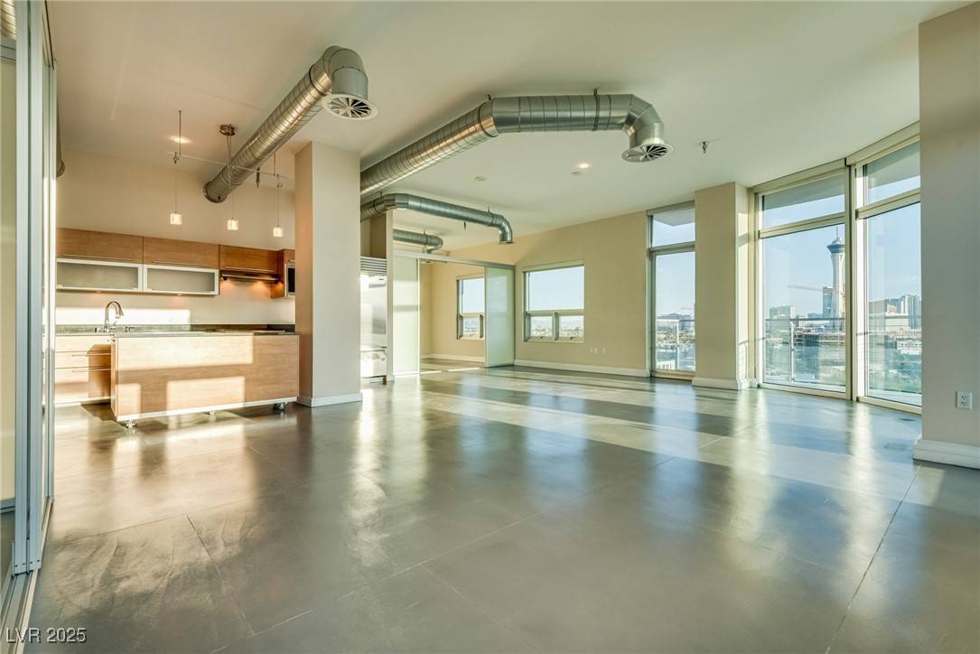 Las Vegas, NV 89101,200 Hoover AVE #903