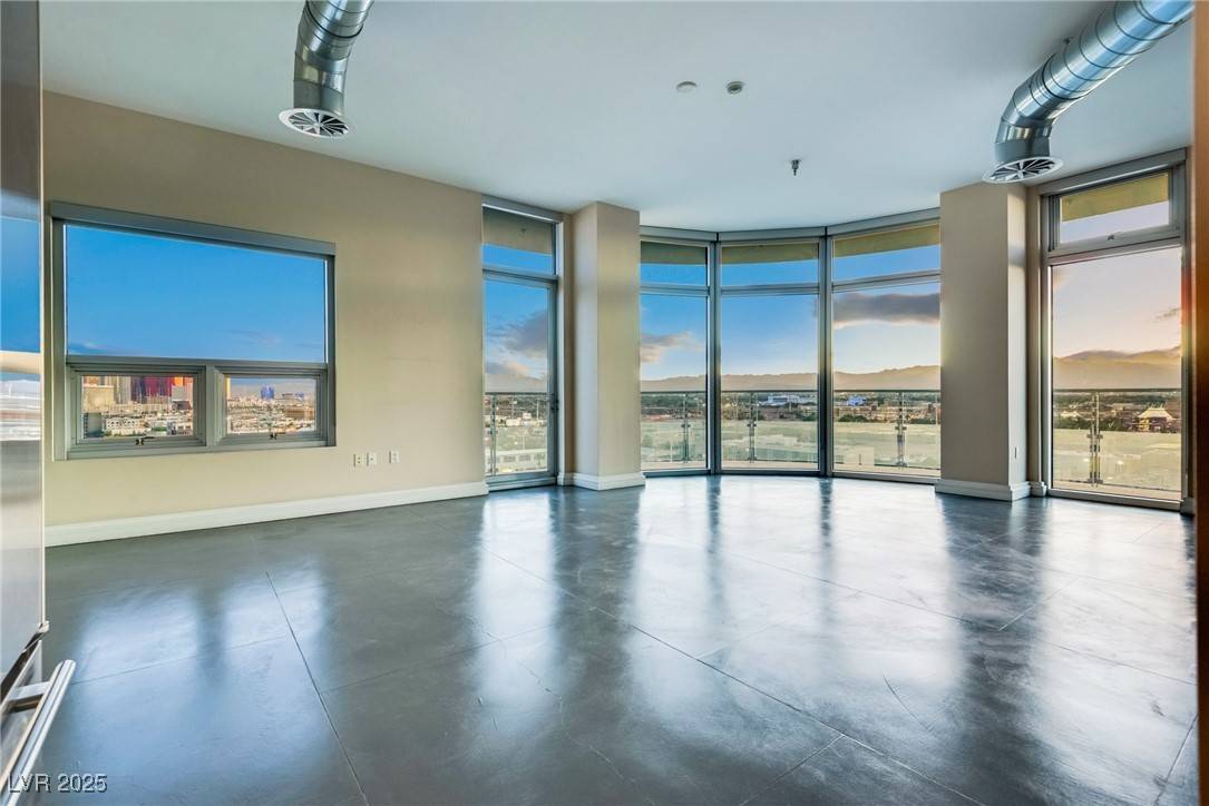 Las Vegas, NV 89101,200 Hoover AVE #903