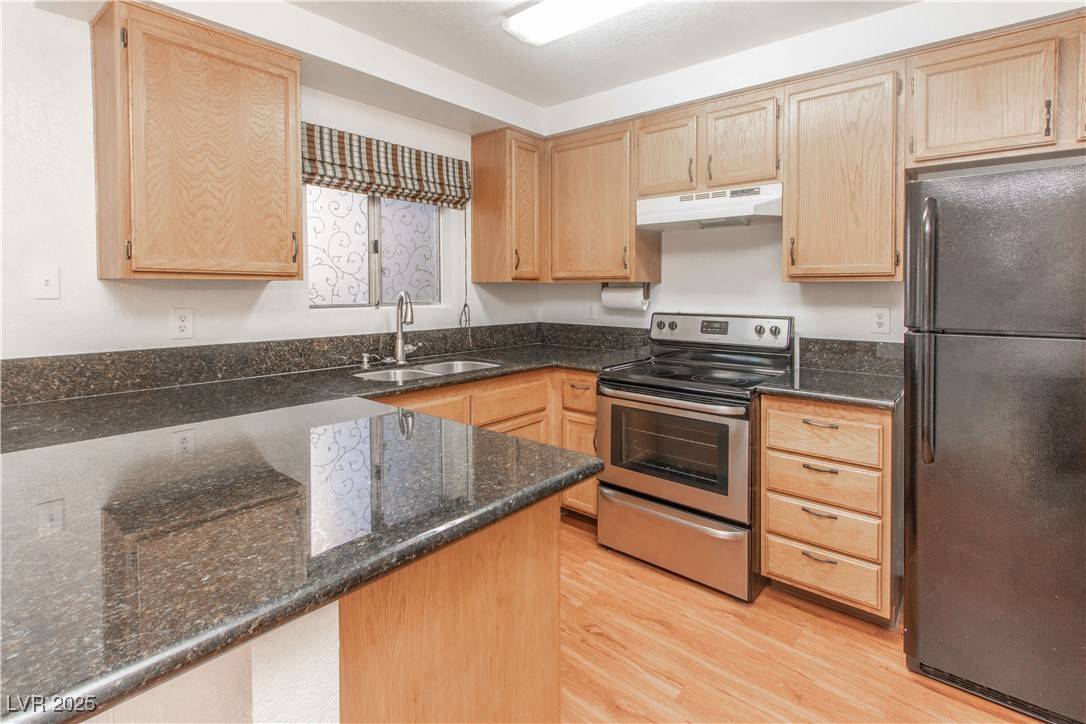 Las Vegas, NV 89119,6859 Tamarus ST #101