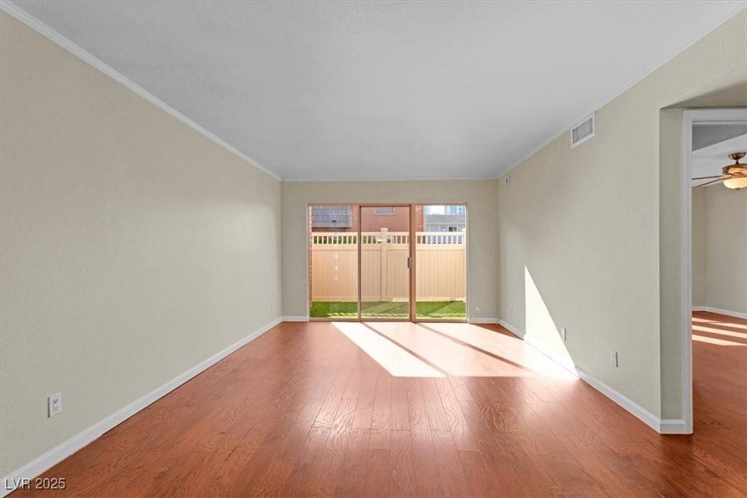 Las Vegas, NV 89109,2838 Loveland DR #1617
