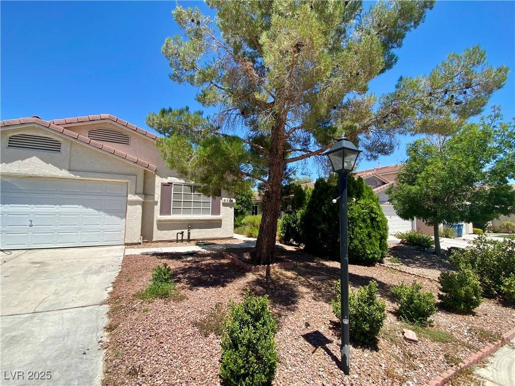 8908 Spinning Wheel AVE, Las Vegas, NV 89143