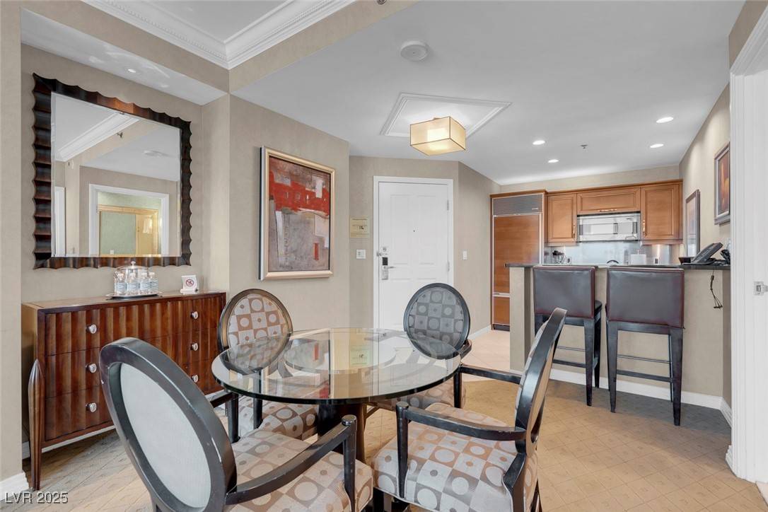 Las Vegas, NV 89109,145 Harmon AVE #1908