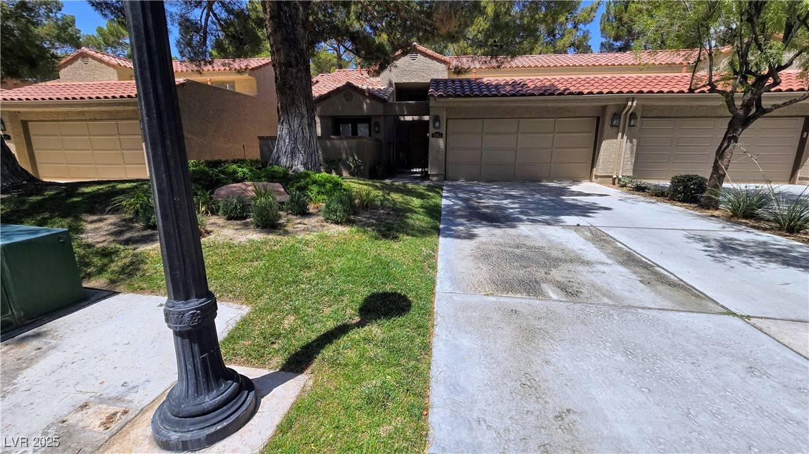 Las Vegas, NV 89113,7163 Mission Hills DR