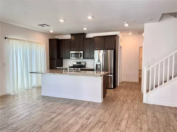 Las Vegas, NV 89131,7346 N Decatur BLVD #5