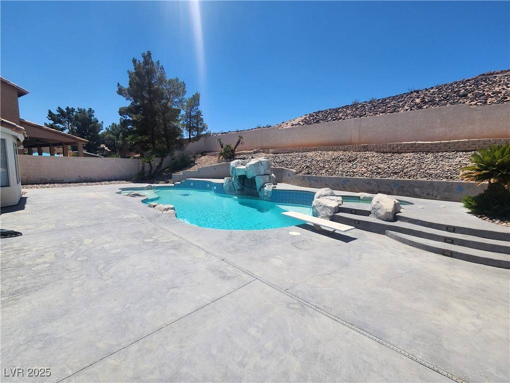 Henderson, NV 89014,908 Alta Oaks DR