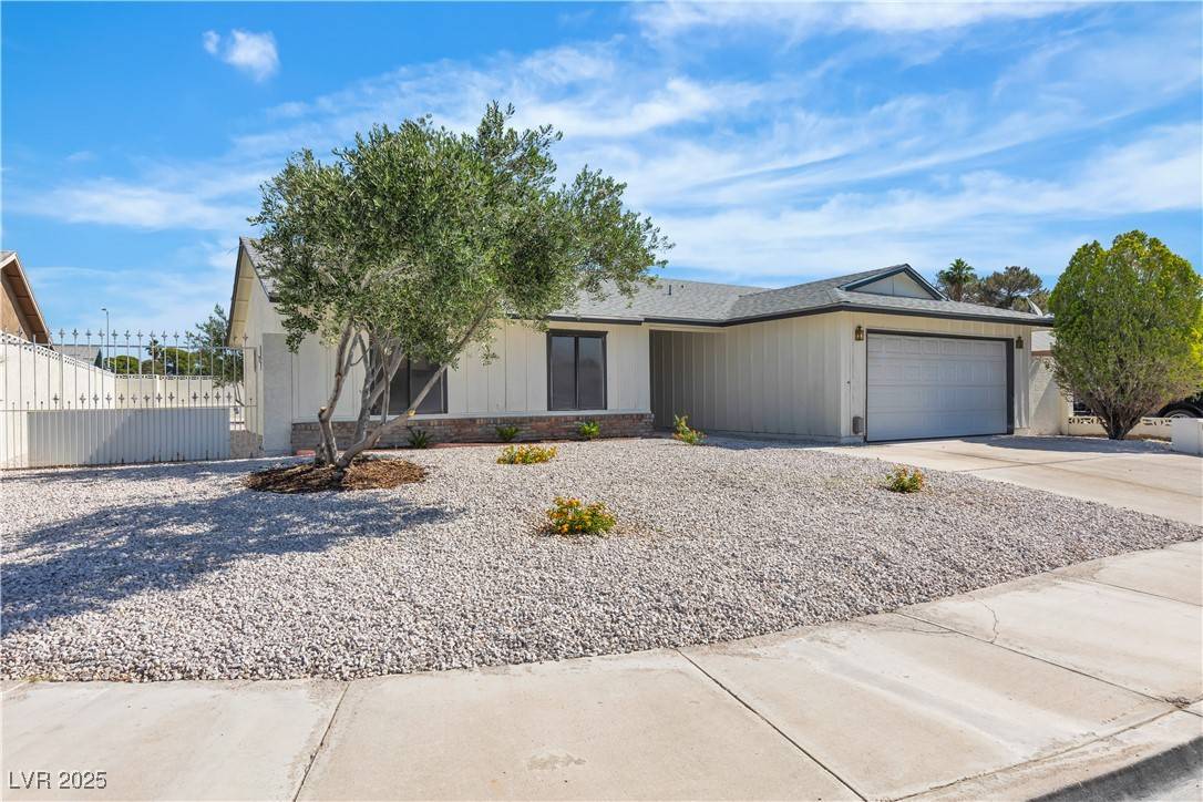6204 Robin Hood CIR, Las Vegas, NV 89108