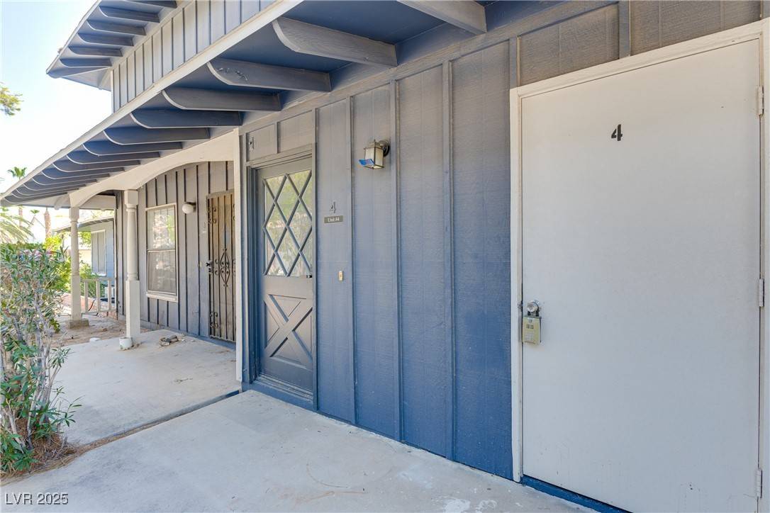 Las Vegas, NV 89119,1521 Elizabeth AVE #4