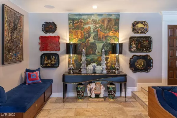 Las Vegas, NV 89169,2030 Mohigan WAY