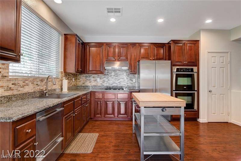 Las Vegas, NV 89179,7238 Neches AVE