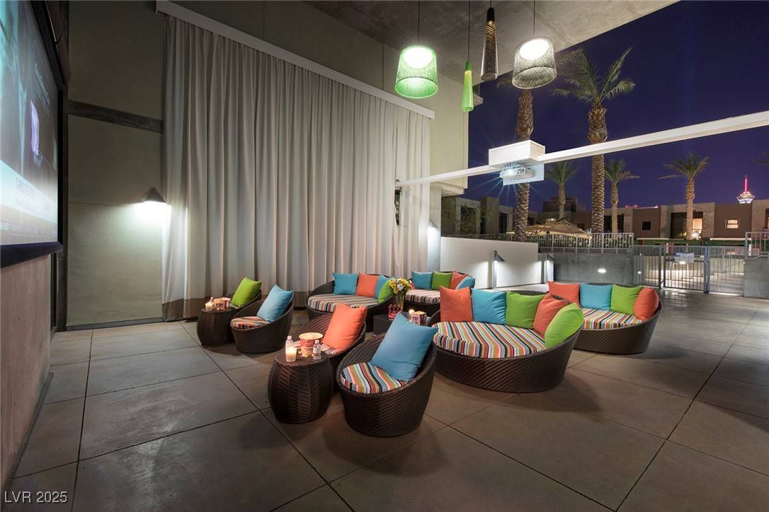 Las Vegas, NV 89101,353 E Bonneville AVE #1006