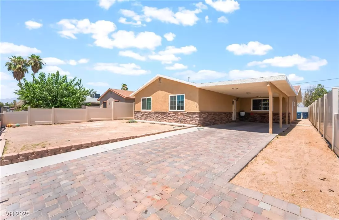 North Las Vegas, NV 89030,3704 Cypress AVE