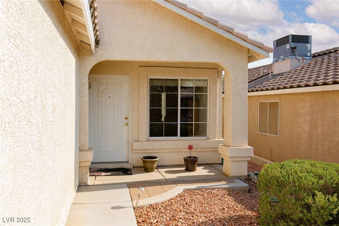 Las Vegas, NV 89129,8468 W Gilmore AVE