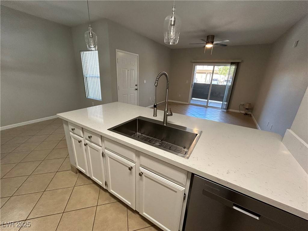 Las Vegas, NV 89118,6650 W Warm Springs RD #1013