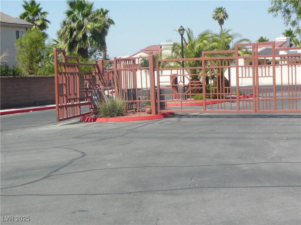 Las Vegas, NV 89121,2683 Regency Cove CT