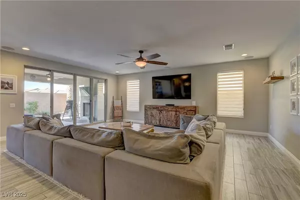 Las Vegas, NV 89166,9964 Peaceful Peaks AVE