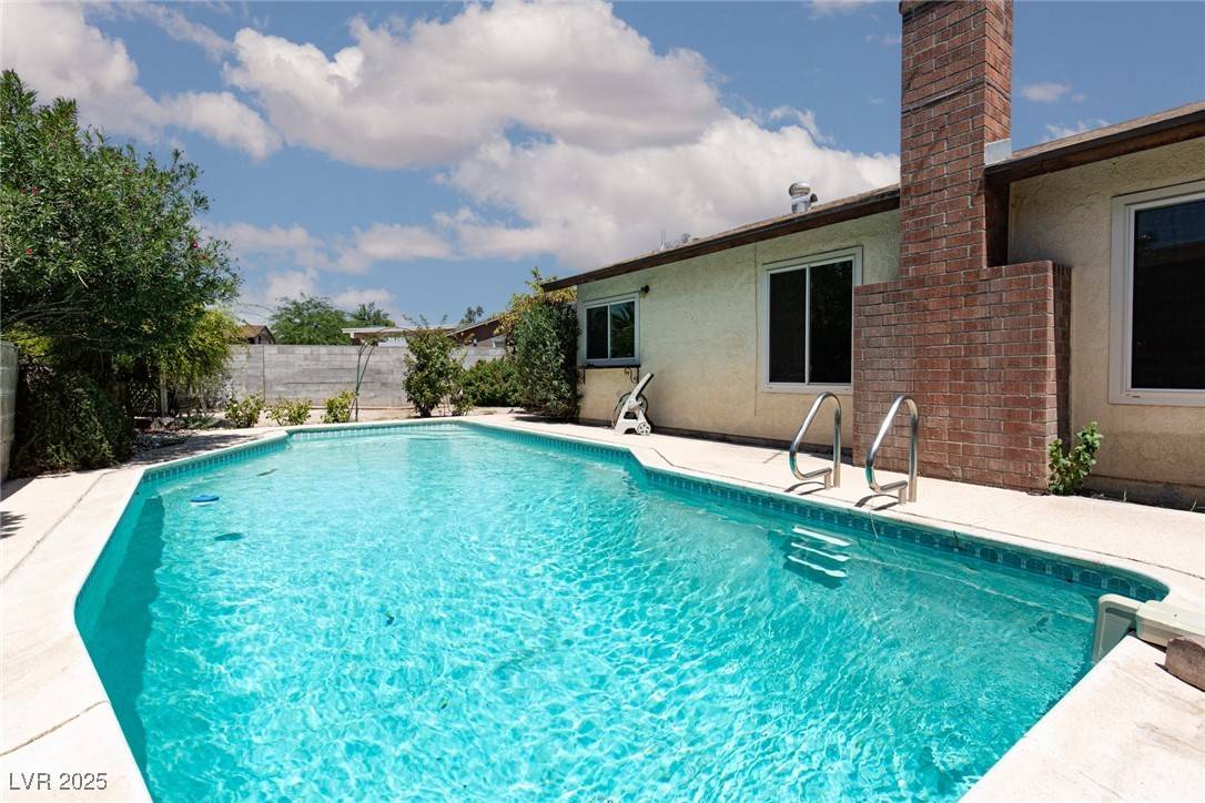 2157 McCoig AVE, Las Vegas, NV 89119