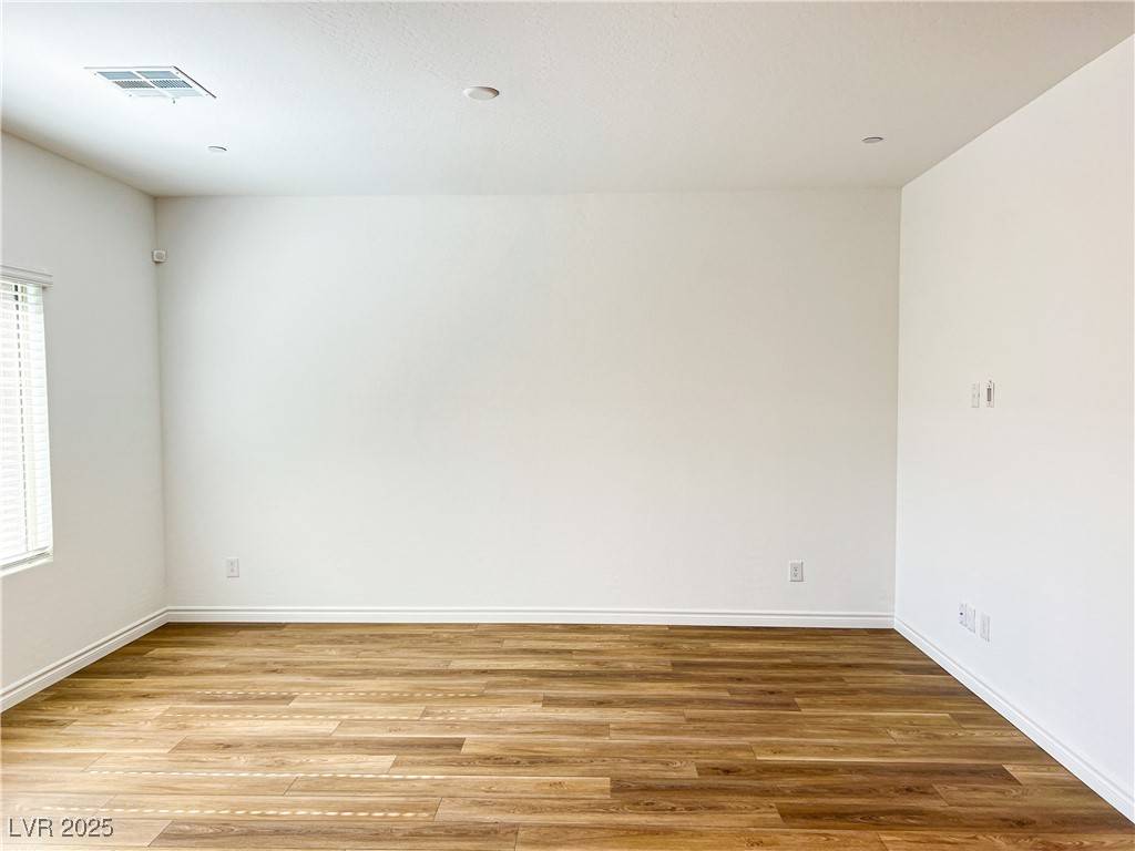 Las Vegas, NV 89138,600 N Carriage Hill DR #1058