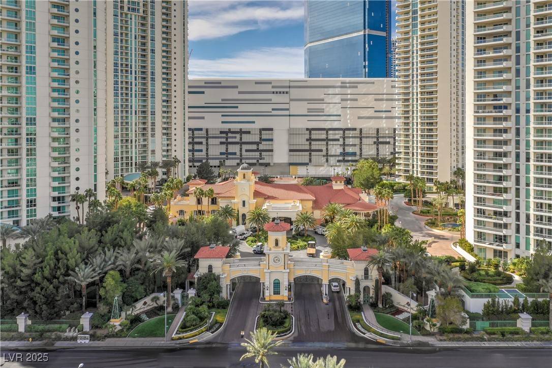 Las Vegas, NV 89109,2747 Paradise RD #2401