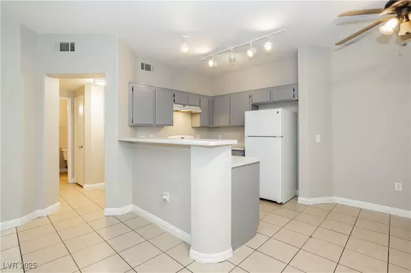 North Las Vegas, NV 89032,1881 W Alexander RD #1135