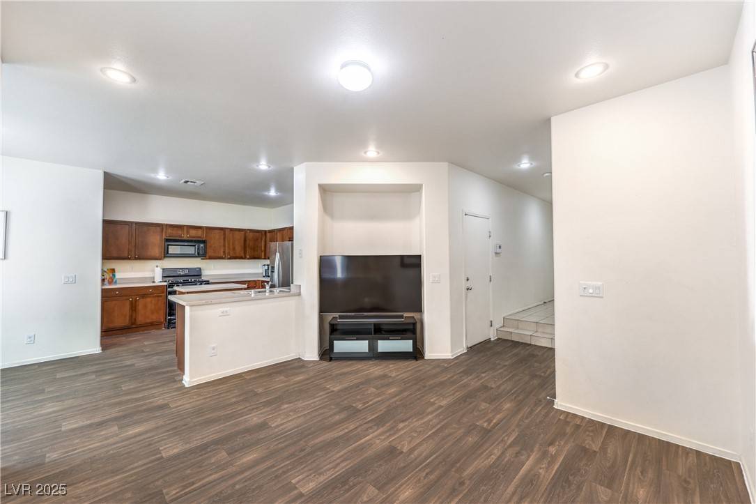 6623 Hurkling Stone Ave AVE, Las Vegas, NV 89139