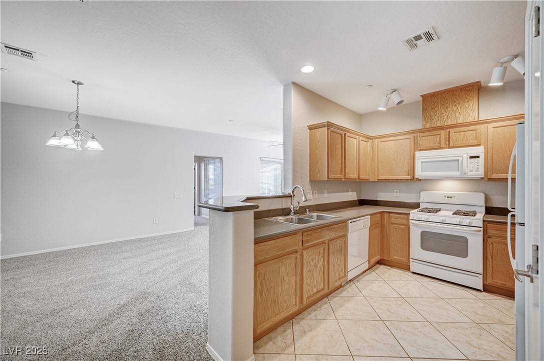 North Las Vegas, NV 89084,4610 Puglia LN #201
