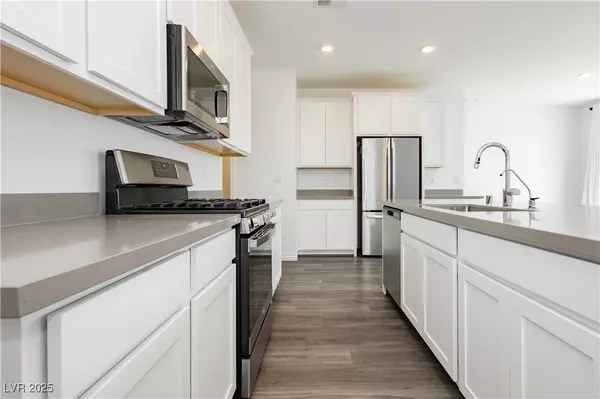 Las Vegas, NV 89113,7777 Vino Vranec CT