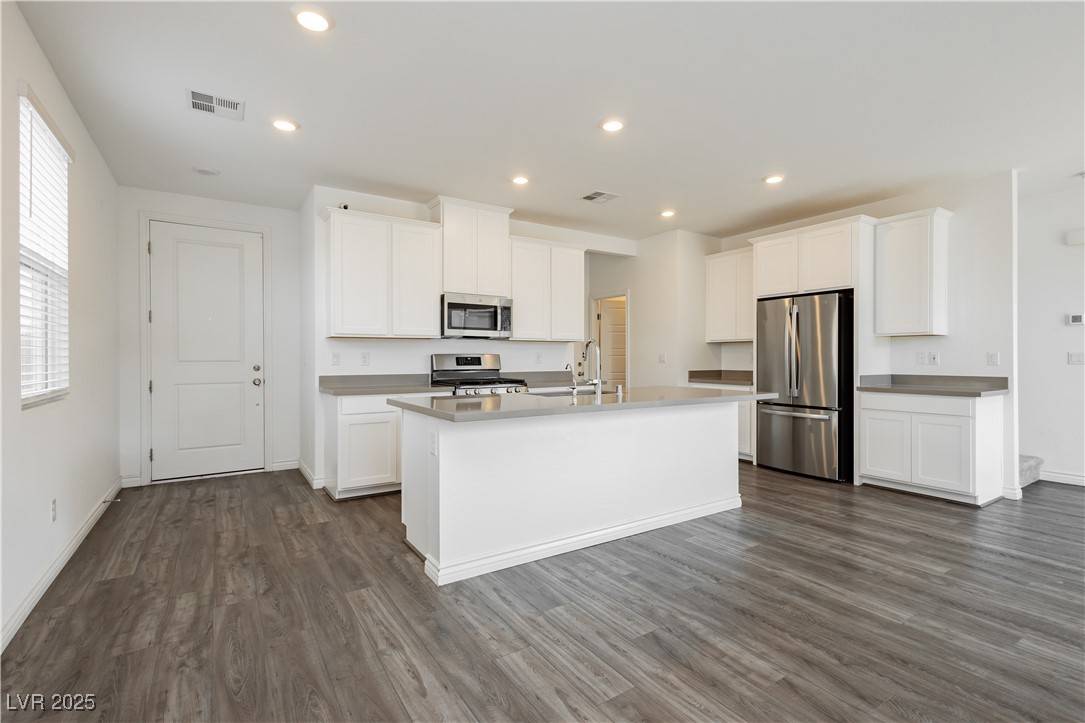 Las Vegas, NV 89113,7777 Vino Vranec CT