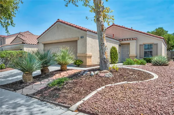 Las Vegas, NV 89143,8557 Hidden Pines AVE
