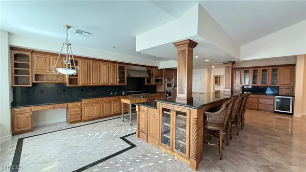 Las Vegas, NV 89134,8821 Sandspring DR