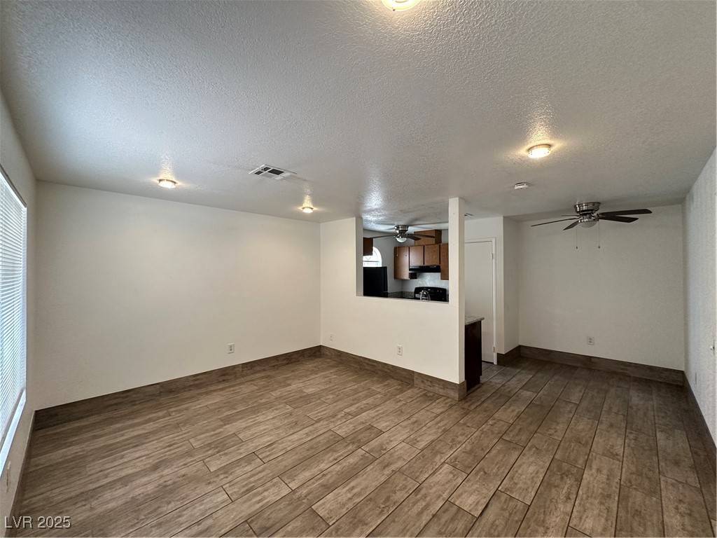Las Vegas, NV 89103,3924 Aquamarine WAY #82