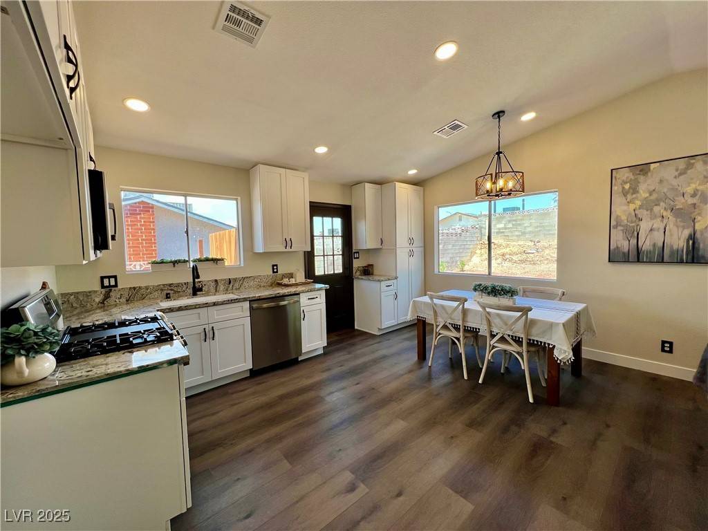 Henderson, NV 89015,407 Tiger Lily Way WAY