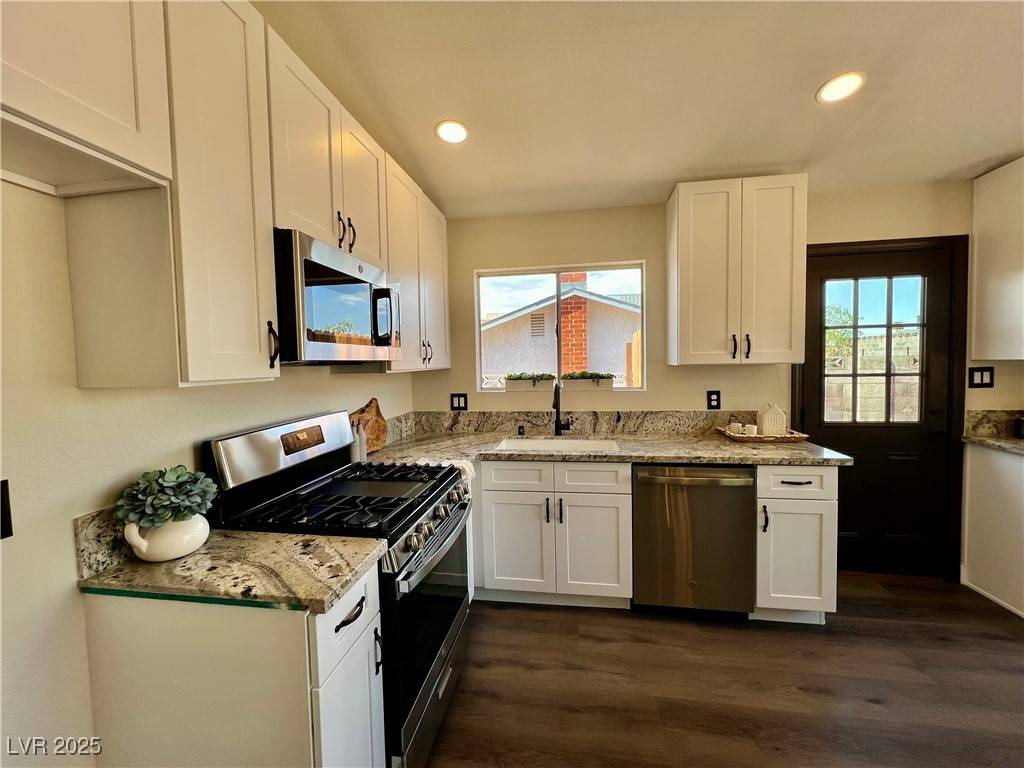 Henderson, NV 89015,407 Tiger Lily Way WAY