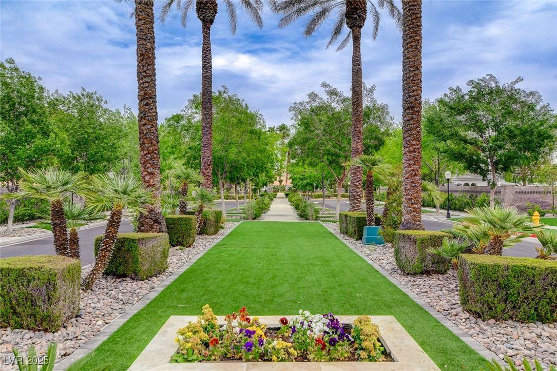 Henderson, NV 89074,2338 Dolphin CT