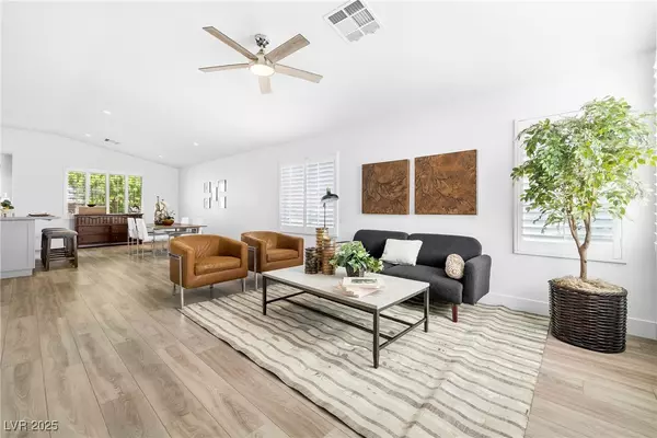 Henderson, NV 89014,304 Desert Knolls ST