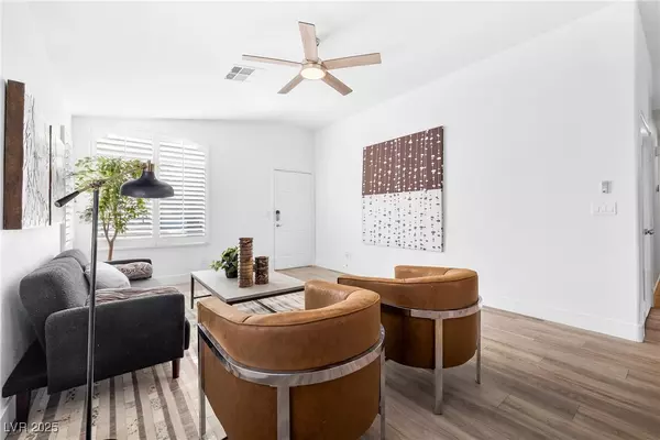 Henderson, NV 89014,304 Desert Knolls ST