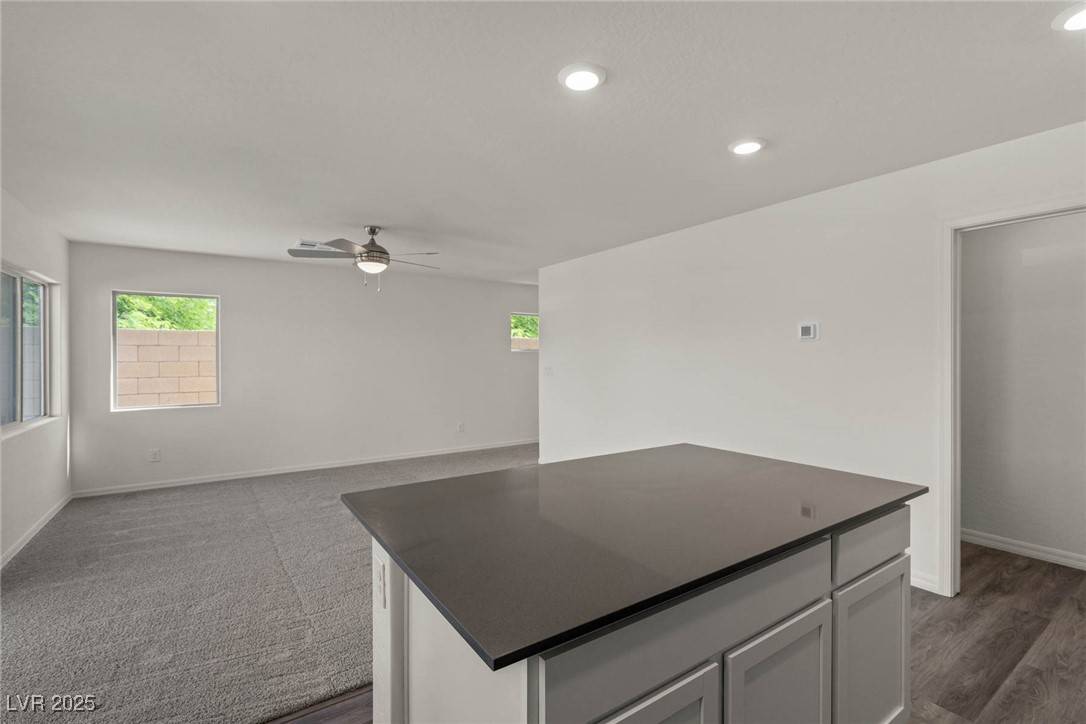 Las Vegas, NV 89122,6180 Blood Lily AVE