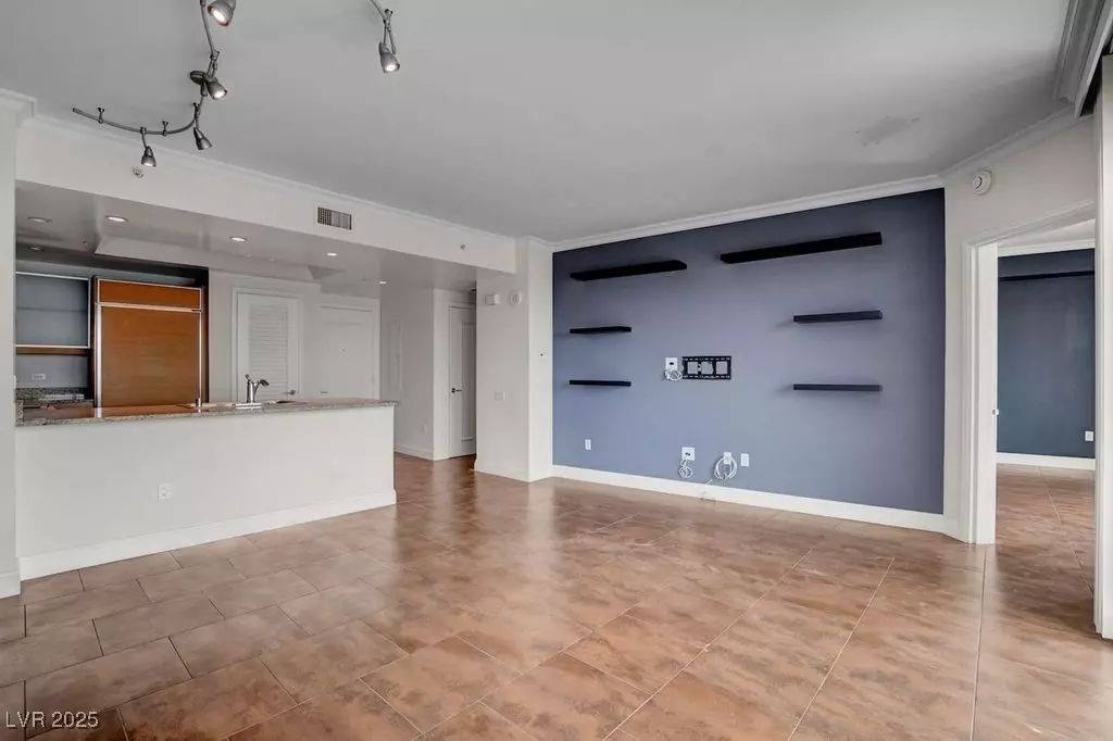 Las Vegas, NV 89109,322 Karen AVE #2905